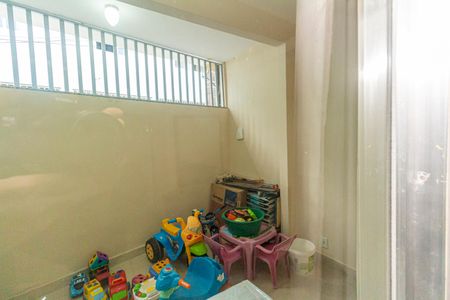 Casa para alugar com 100m², 1 quarto e 1 vaga Casa para alugar com 100m², 1 quarto e 1 vagaVaranda