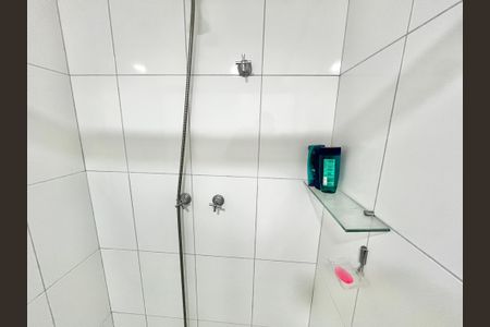 Apartamento à venda com 55m², 2 quartos e 1 vaga Apartamento à venda com 55m², 2 quartos e 1 vagaBanheiro