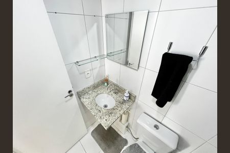 Apartamento à venda com 55m², 2 quartos e 1 vaga Apartamento à venda com 55m², 2 quartos e 1 vagaBanheiro