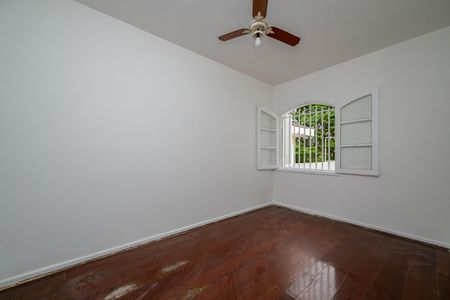 Casa à venda com 155m², 3 quartos e 2 vagasQuarto 2