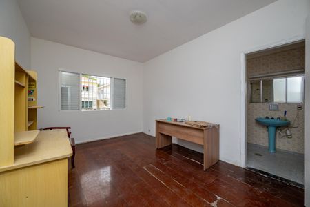 Casa à venda com 155m², 3 quartos e 2 vagasSuíte