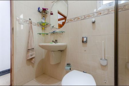 Casa à venda com 99m², 2 quartos e 1 vaga Casa à venda com 99m², 2 quartos e 1 vagaBanheiro