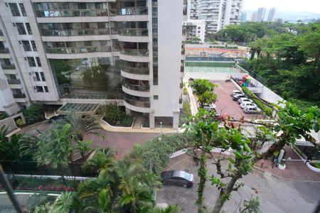 Apartamento à venda com 139m², 3 quartos e 2 vagas Apartamento à venda com 139m², 3 quartos e 2 vagasVista da Varanda