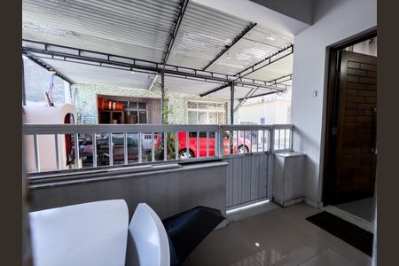 Quarto 1 Vista de casa à venda com 2 quartos, 110m² em Olaria, Rio de Janeiro