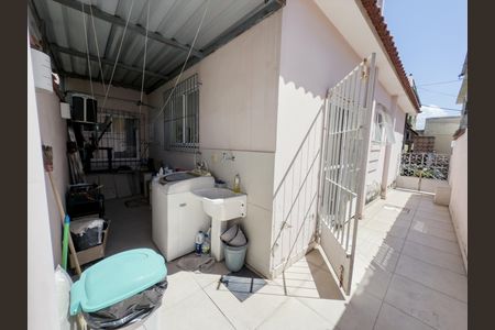 Casa à venda com 110m², 2 quartos e 1 vagaÁrea de Serviço