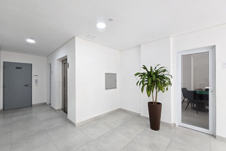 Apartamento à venda com 49m², 2 quartos e 1 vaga Apartamento à venda com 49m², 2 quartos e 1 vagaÁrea comum - Hall