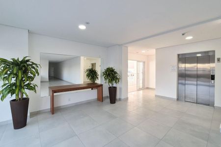 Apartamento à venda com 49m², 2 quartos e 1 vaga Apartamento à venda com 49m², 2 quartos e 1 vagaÁrea comum - Hall