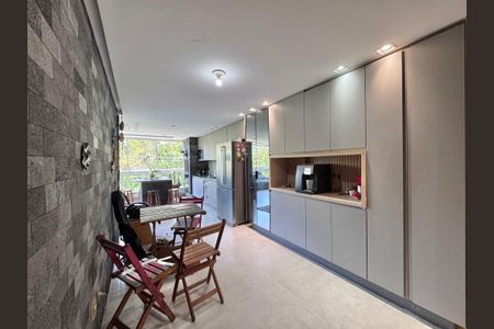 Apartamento à venda com 101m², 3 quartos e 2 vagasCozinha