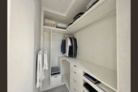Apartamento à venda com 101m², 3 quartos e 2 vagasQuarto 2 - Closet