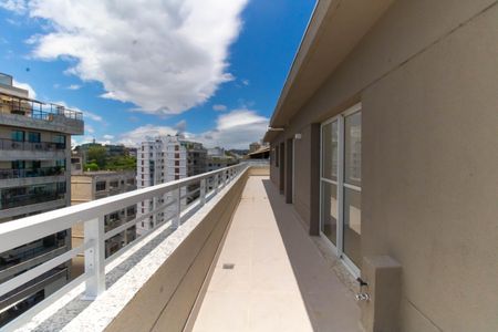 Apartamento à venda com 201m², 3 quartos e 2 vagas Apartamento à venda com 201m², 3 quartos e 2 vagasCobertura