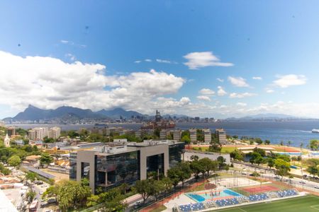 Apartamento à venda com 201m², 3 quartos e 2 vagas Apartamento à venda com 201m², 3 quartos e 2 vagasVista