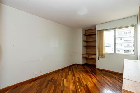 Apartamento à venda com 210m², 3 quartos e 2 vagas