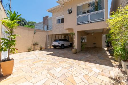 Casa à venda com 360m², 4 quartos e 6 vagasGaragem