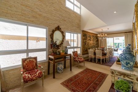 Casa à venda com 360m², 4 quartos e 6 vagasSala de Jantar