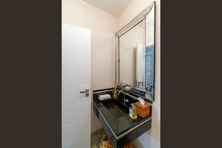 Casa à venda com 360m², 4 quartos e 6 vagasLavabo 