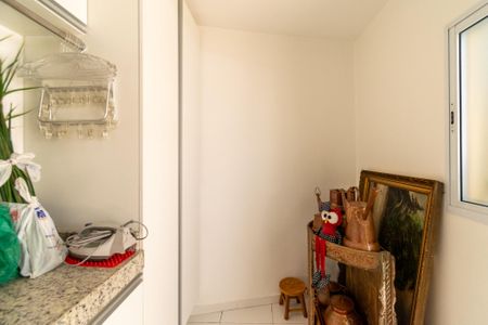 Casa à venda com 360m², 4 quartos e 6 vagasQuarto de Serviço