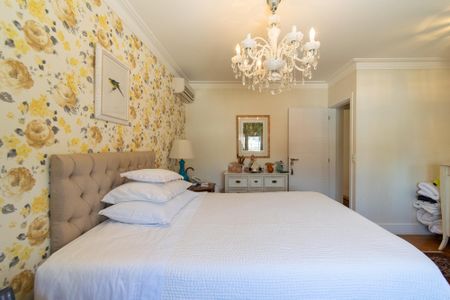 Casa à venda com 360m², 4 quartos e 6 vagasSuíte 3