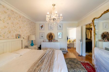 Casa à venda com 360m², 4 quartos e 6 vagasSuíte 1