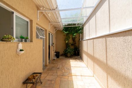 Casa à venda com 360m², 4 quartos e 6 vagasQuintal 