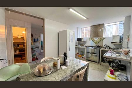 Apartamento à venda com 300m², 6 quartos e 3 vagas