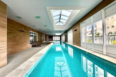 Apartamento para alugar com 135m², 3 quartos e 3 vagas Apartamento para alugar com 135m², 3 quartos e 3 vagasÁrea comum - Piscina