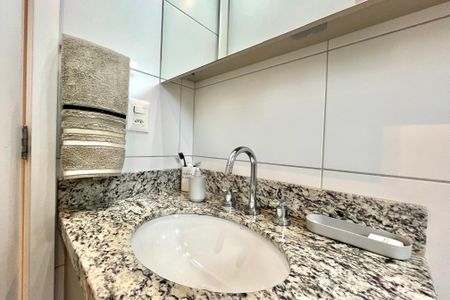 Apartamento para alugar com 135m², 3 quartos e 3 vagas Apartamento para alugar com 135m², 3 quartos e 3 vagasBanheiro Corredor