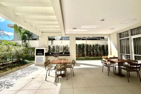 Apartamento para alugar com 135m², 3 quartos e 3 vagas Apartamento para alugar com 135m², 3 quartos e 3 vagasÁrea comum - Churrasqueira