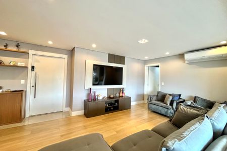 Apartamento para alugar com 135m², 3 quartos e 3 vagas Apartamento para alugar com 135m², 3 quartos e 3 vagasSala