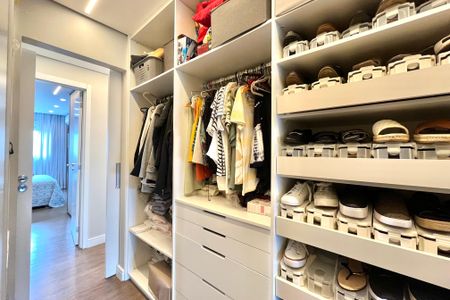 Apartamento para alugar com 135m², 3 quartos e 3 vagas Apartamento para alugar com 135m², 3 quartos e 3 vagasQuarto 4