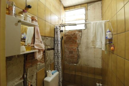 Casa à venda com 106m², 3 quartos e 2 vagasBanheiro