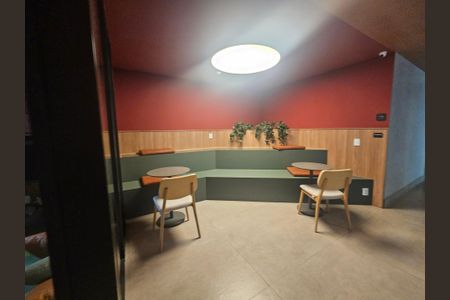 Apartamento para alugar com 71m², 2 quartos e 1 vaga