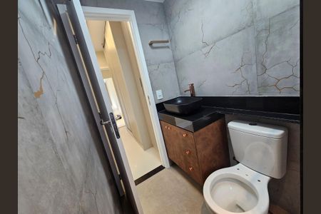 Apartamento para alugar com 71m², 2 quartos e 1 vaga Apartamento para alugar com 71m², 2 quartos e 1 vagaBanheiro da Suíte 2