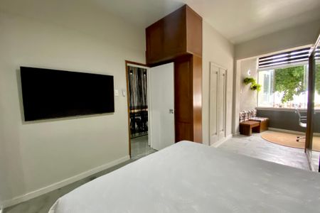 Apartamento à venda com 150m², 3 quartos e 1 vaga Apartamento à venda com 150m², 3 quartos e 1 vagaSuite