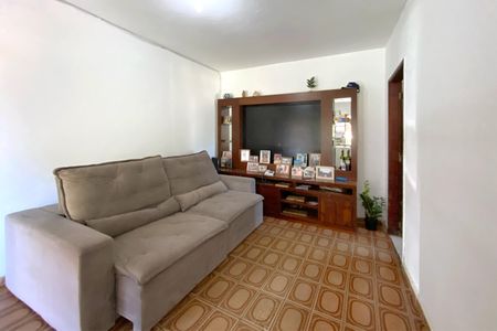 Casa à venda com 360m², 2 quartos e 1 vagaSala