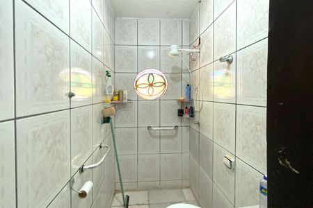 Casa à venda com 360m², 2 quartos e 1 vagaBanheiro