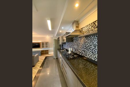 Apartamento à venda com 71m², 2 quartos e 2 vagasCozinha e Área de Serviço