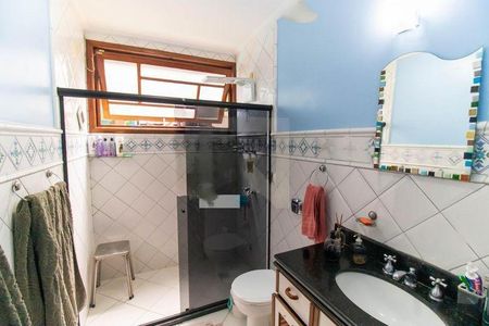 Casa à venda com 329m², 4 quartos e 2 vagas