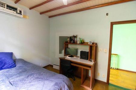 Casa à venda com 4 quartos, 329m² em Vila Progresso, Niterói