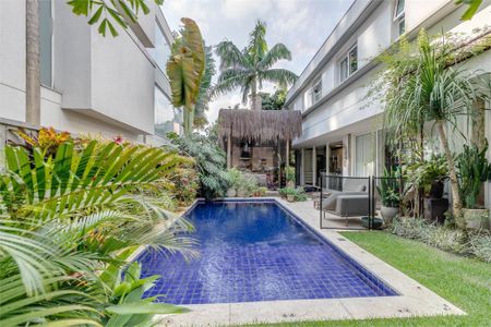 Casa à venda com 396m², 4 quartos e 4 vagas