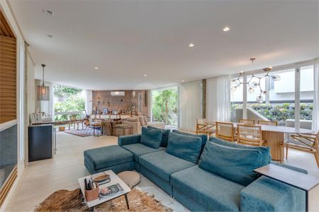 Casa à venda com 4 quartos, 396m² em Jardim dos Estados, São Paulo