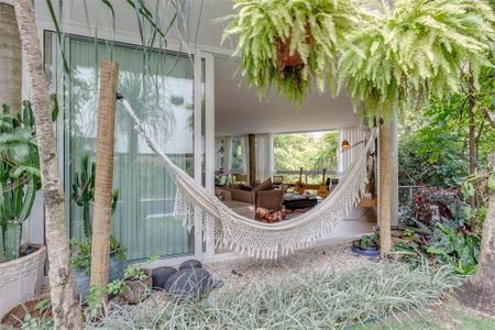 Casa à venda com 396m², 4 quartos e 4 vagas