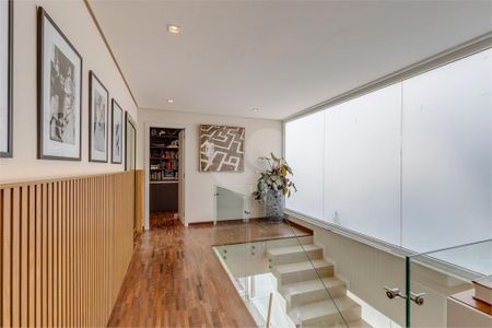 Casa à venda com 396m², 4 quartos e 4 vagas