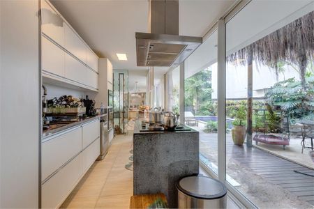 Casa à venda com 396m², 4 quartos e 4 vagas