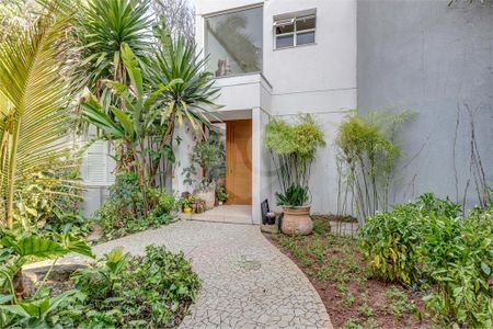 Casa à venda com 396m², 4 quartos e 4 vagas