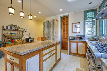 Casa à venda com 5 quartos, 360m² em Santo Amaro, São Paulo