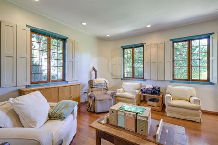 Casa à venda com 5 quartos, 360m² em Santo Amaro, São Paulo