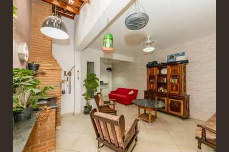 Casa à venda com 3 quartos, 150m² em Vila Libanesa, São Paulo