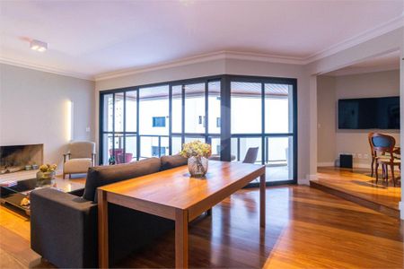Apartamento à venda com 4 quartos, 240m² em Jardim Fonte do Morumbi, São Paulo