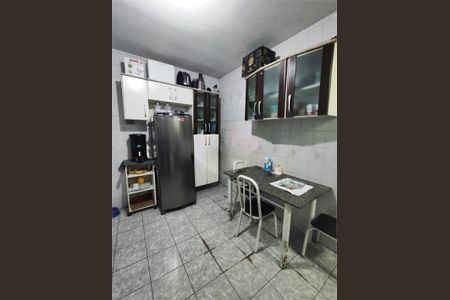 Casa à venda com 235m², 3 quartos e 1 vaga