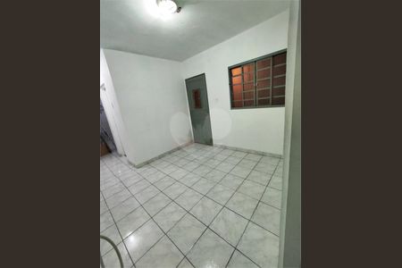 Casa à venda com 235m², 3 quartos e 1 vaga
